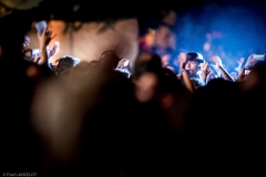 Le chanteur anglais SCharlie Winston au milieu des spectateurs en concert sur la scene Pratgraussals lors du Festival de Musique Pause Guitare a Albi, FRANCE - 10/07/2015.